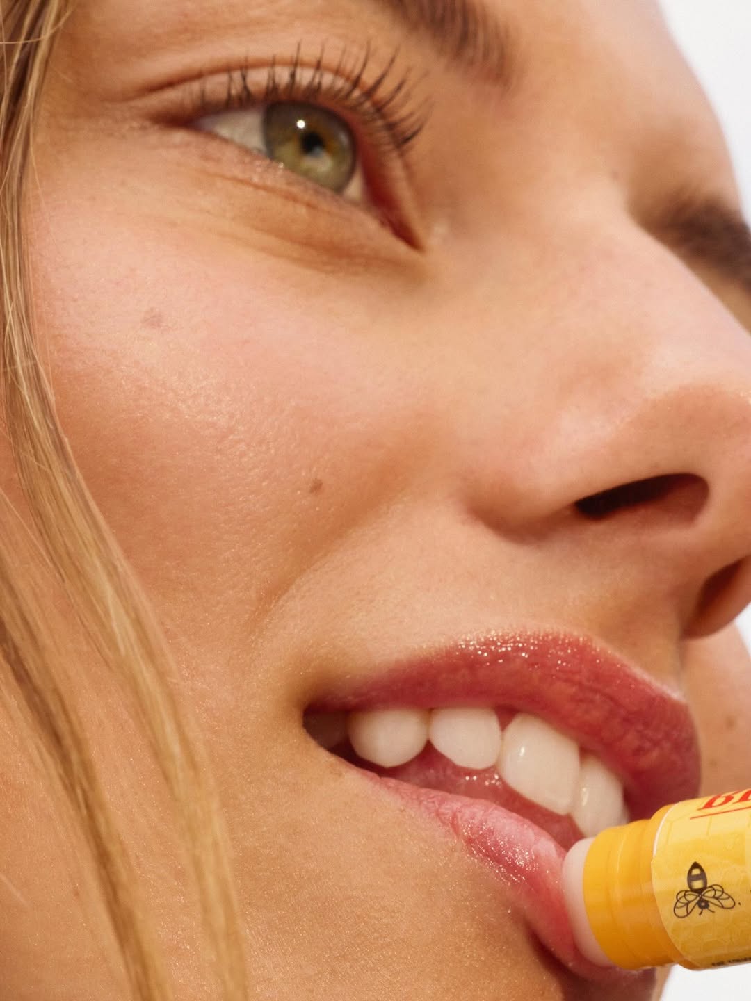 Maria del Río X Burt's Bees