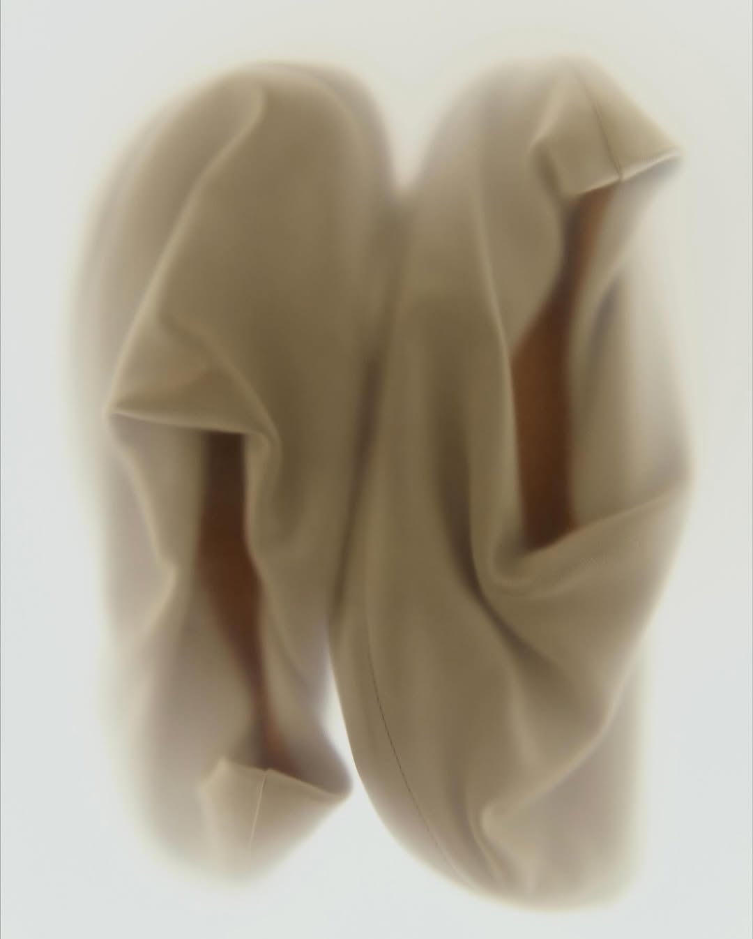 Sara Zanoni X WHATEVR MAGAZIN