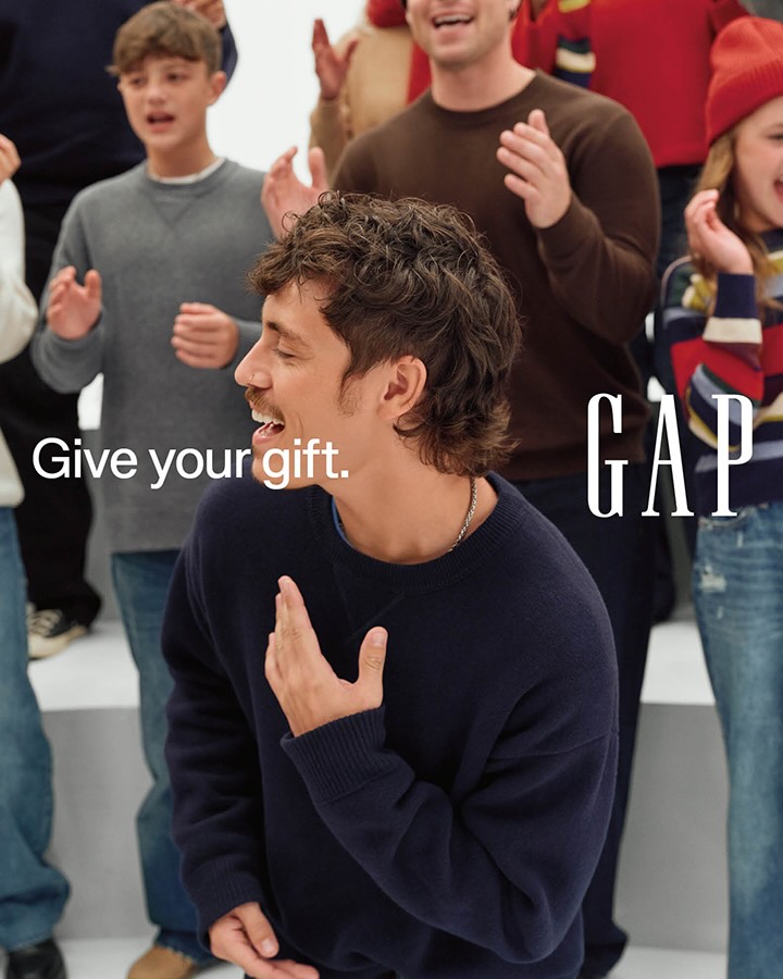 Gap |  Dec. 25